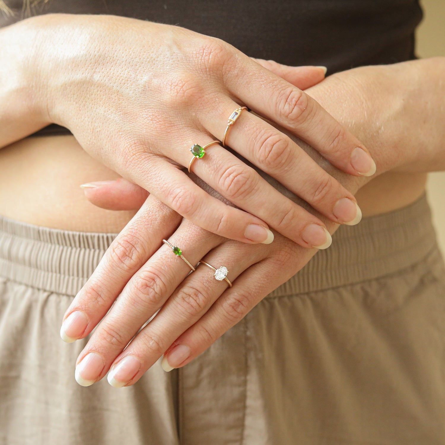 Peggy Oval Chrome Diopside ring | 9K