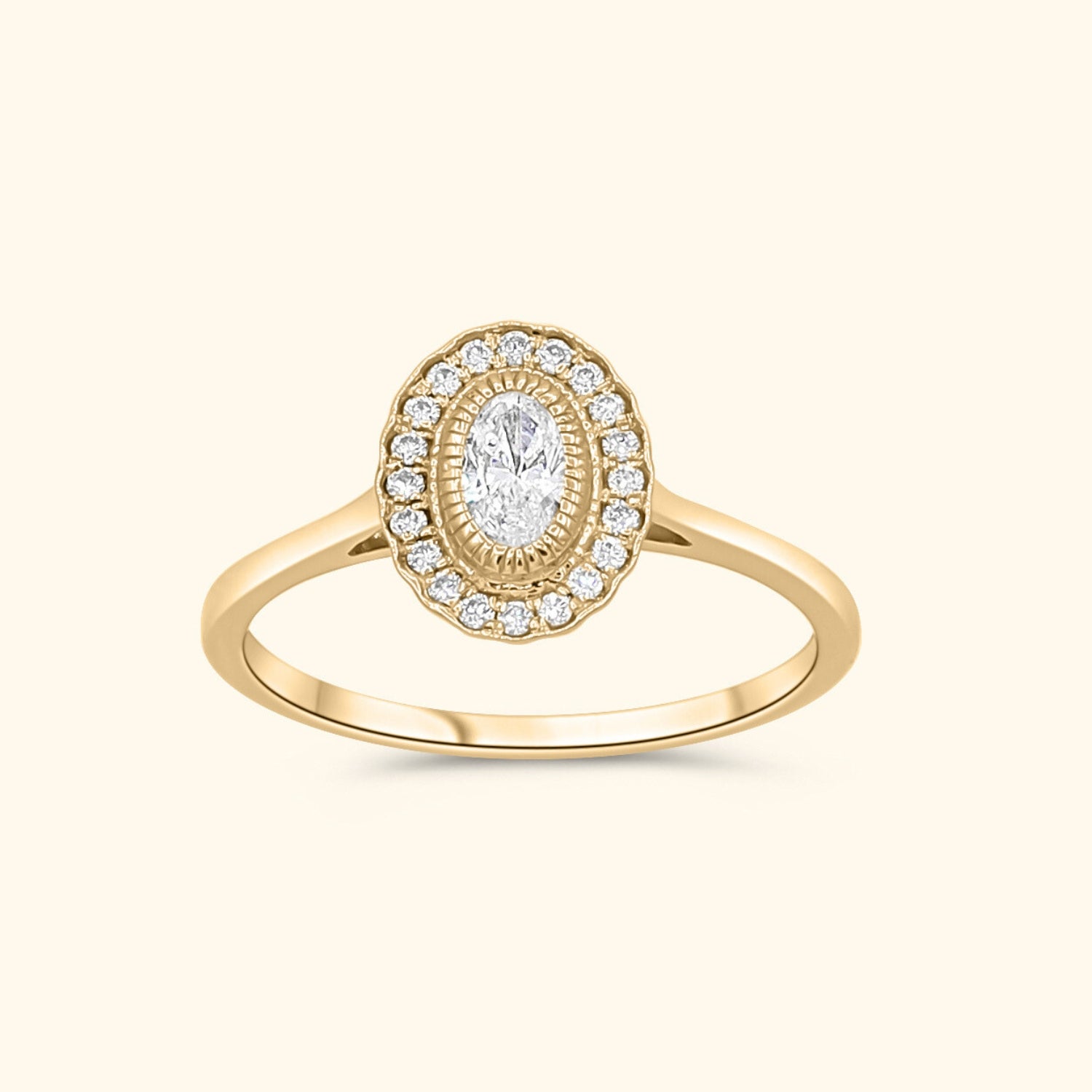 Lina Flower Diamond ring van 9 karaat met ovale diamant en fonkelende halo – Josephina Jewelry